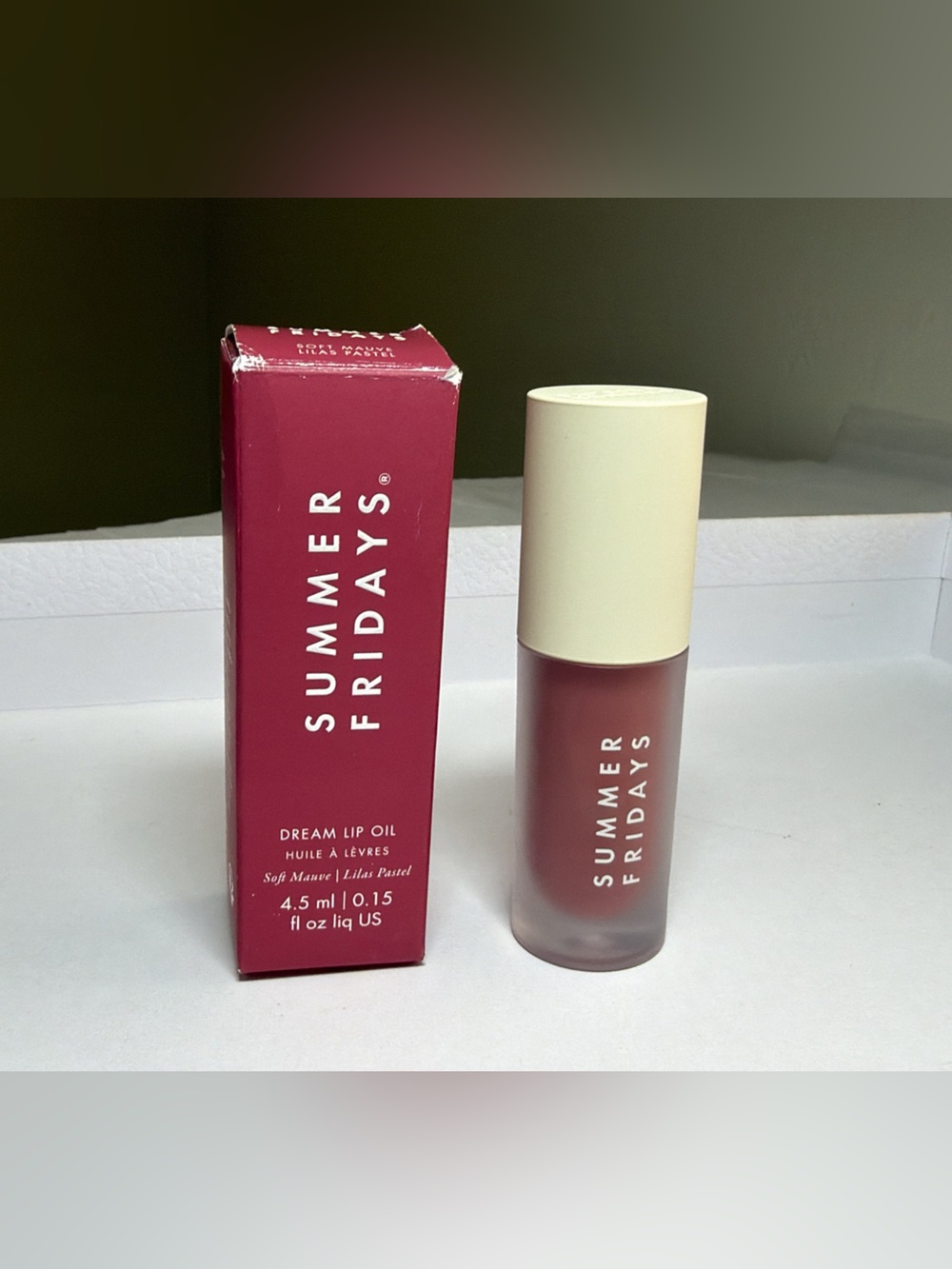 New, unused & authentic
Summer Fridays Lip Gloss soft Mauve color